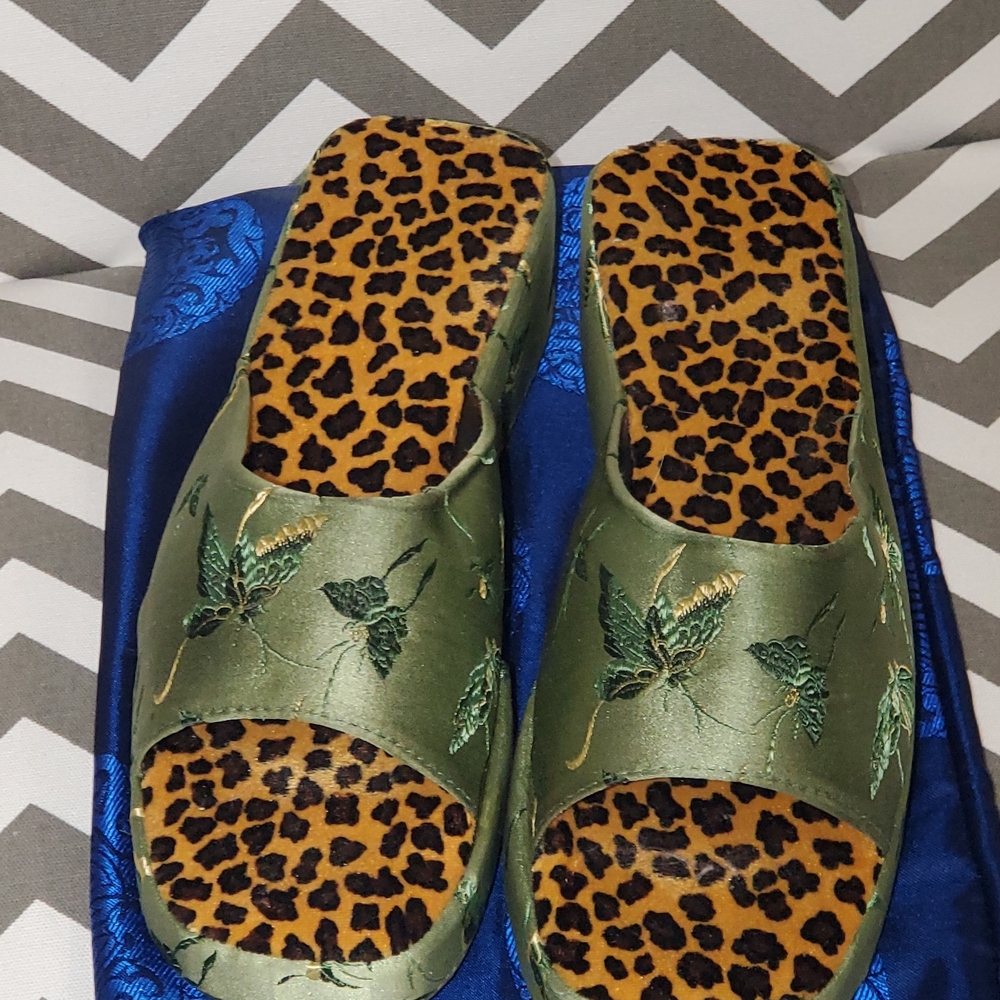 BLUE DRAGON by Rita Stein Women's Green & Leopard Platform Sandals Size 8 - Picture 8 of 8
